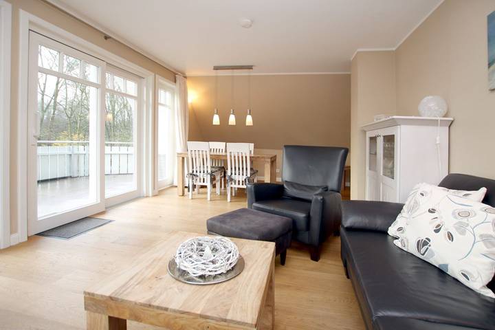 Ganze Wohnung, Komfort Ferienwhg. in Wyk, 4 Personen, Og in 2- Familienhaus, 3 Zimmer, ca. 65m² in Nordfriesische Inseln (Schleswig-Holstein) (Schleswig-Holstein), Wyk auf Föhr