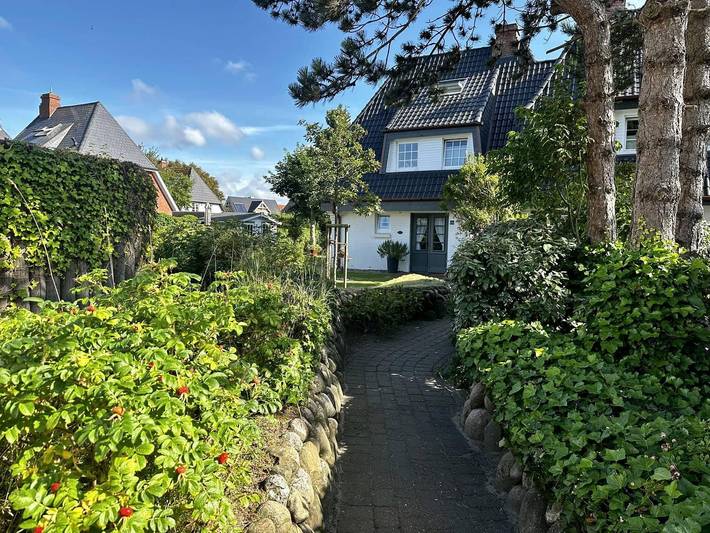 Ferienhaus für 4 Personen, mit Balkon und Terrasse sowie Garten in Westerland - 2