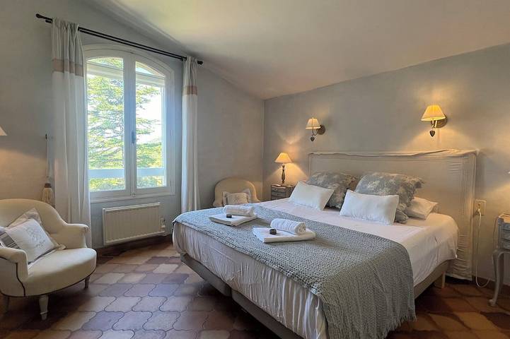 Villa Maya : Large villa and amazing pool in Luberon in Mérindol, Parque natural regional del Luberon