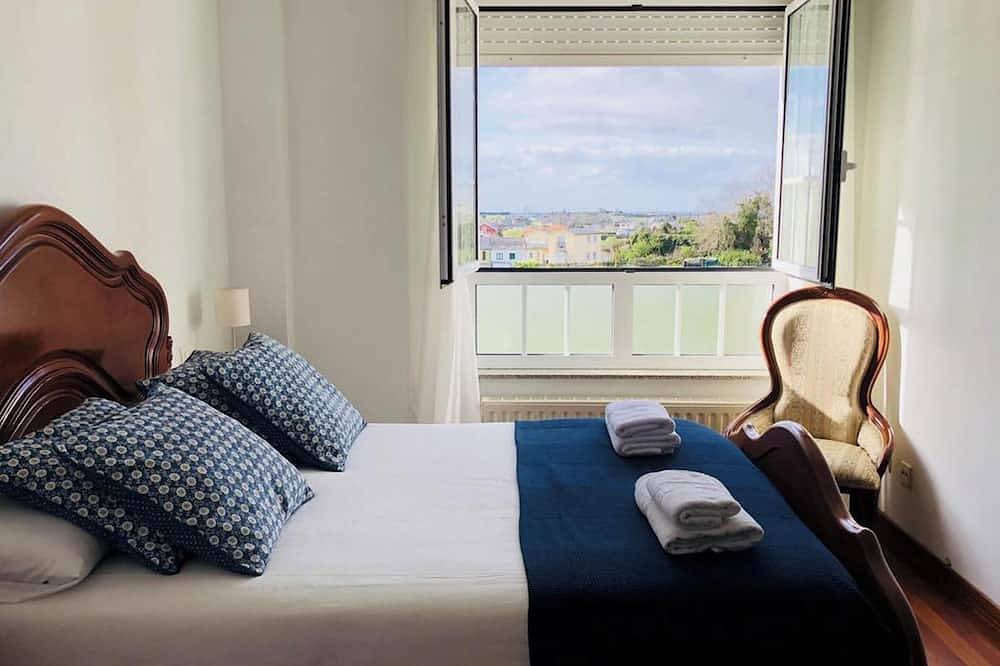 Entire apartment, Homerez - Apartment in Ribadeo, Well-Equipped in Ribadeo, Rías Altas