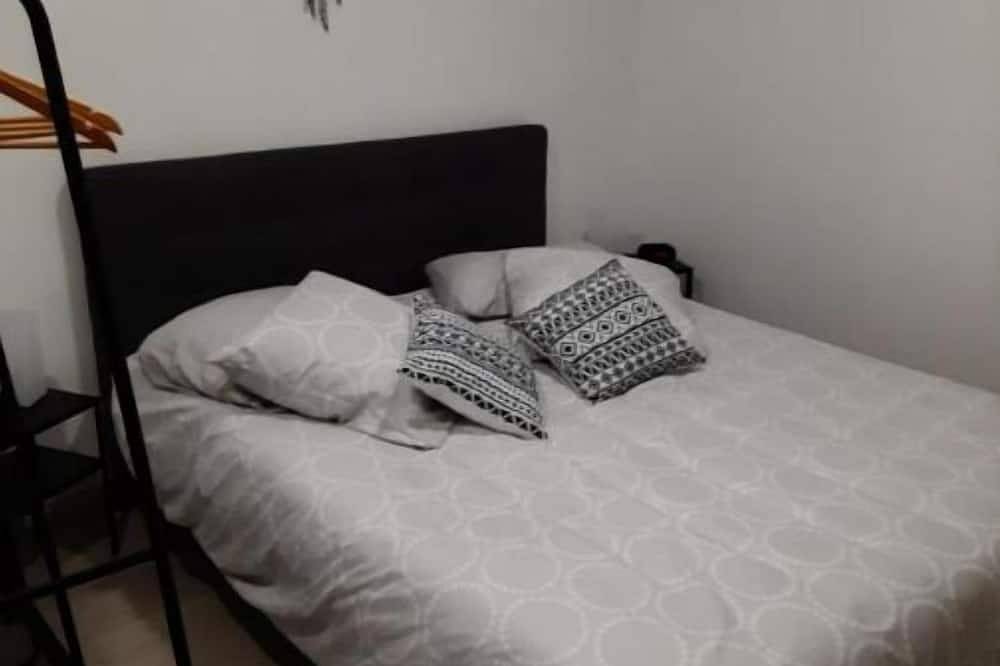 Apartamento entero, Comfortable apartment near the Sainte Croix lake in Régusse, Región Brignoles