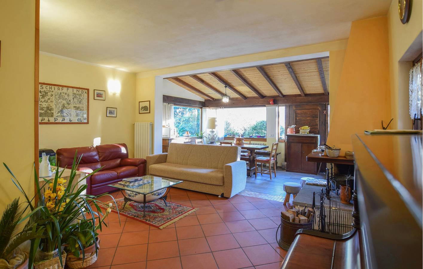 Cozy Vacation Rental Apt with Garden, Parking & WiFi in Camaiore in Camaiore, Italian Riviera