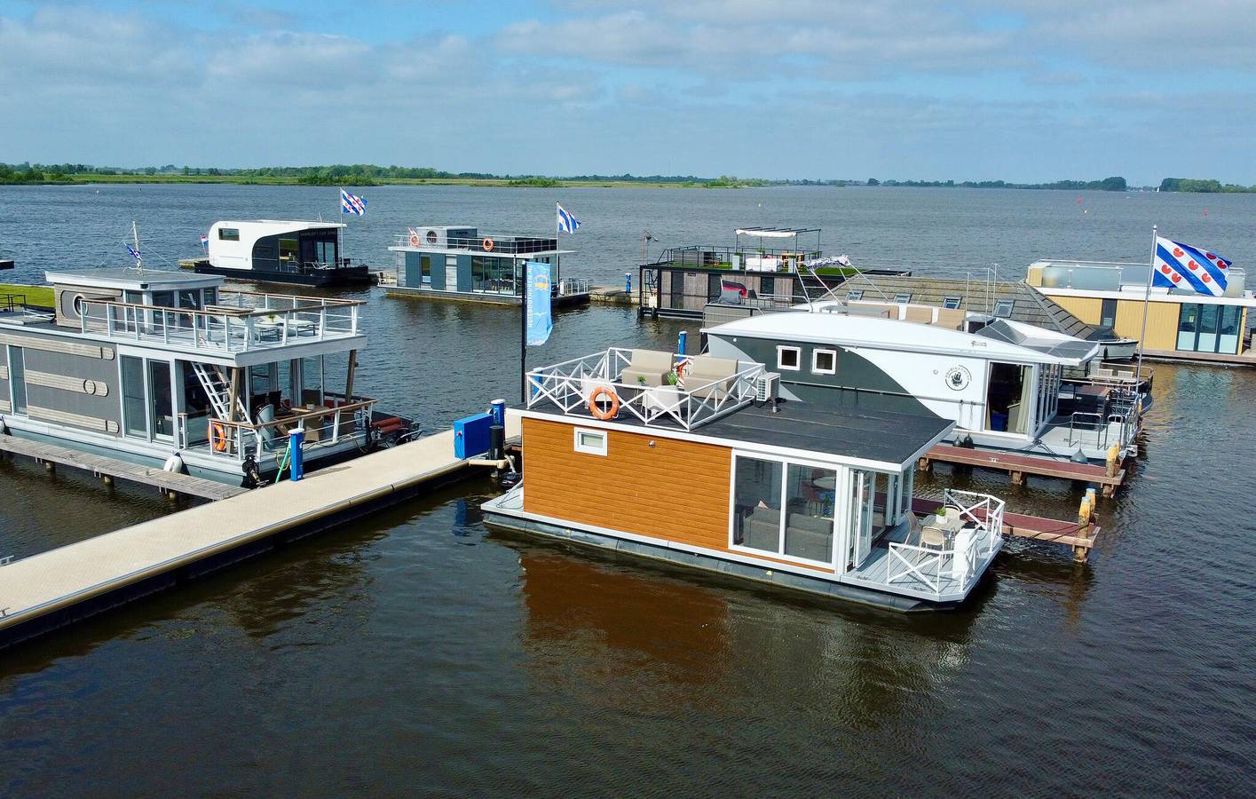 Hausboot für 4 Personen mit Terrasse in Friesland