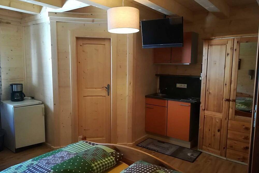 Ganze Wohnung, Zimmer \"Hühnernest\" - Ferienwohnung Hinterwinkl in Achenkirch, Brandenberger Alpen