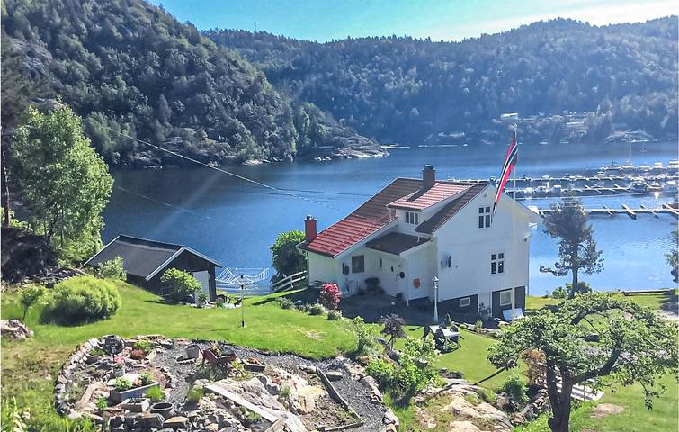 Ferienhaus für 8 Personen mit Ausblick in Kragerø