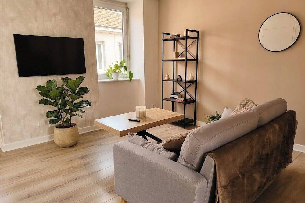 Apartamento entero, Elegant new apartment just a stone's throw from the market in Montbrison