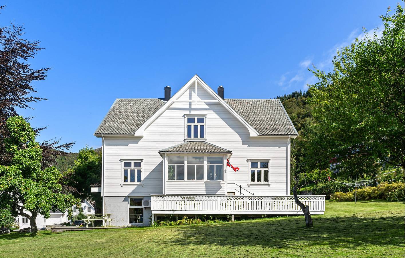 Ferienhaus für 12 Personen mit Terrasse in Selje