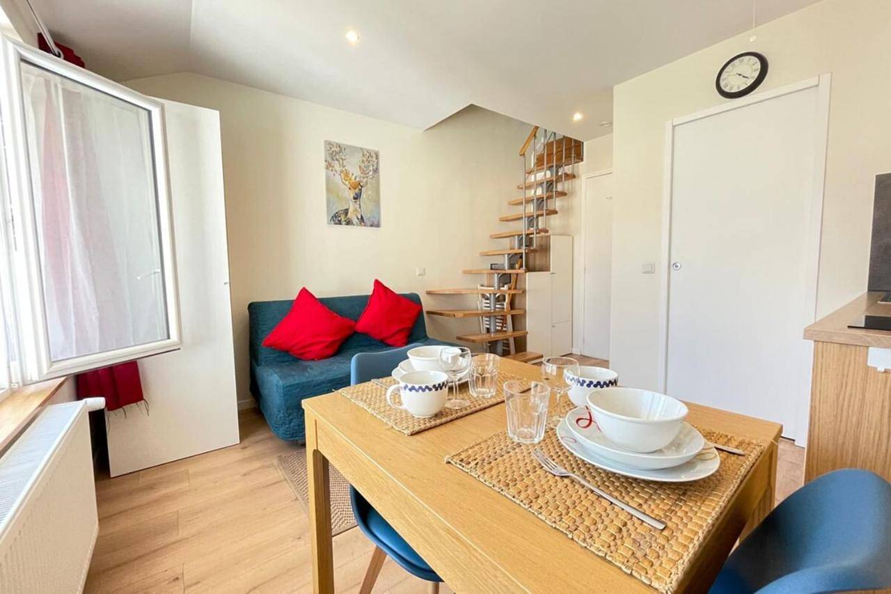 Appartement entier, Apartment in Massy, Essonne