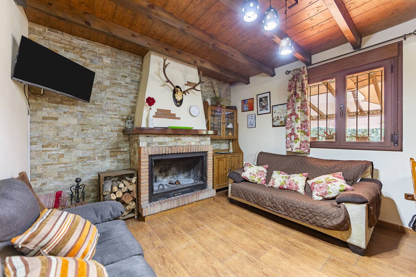 Holiday Home 'Casa 2' with Mountain View, Shared Pool and Wi-Fi in Fiñana, Almería Province