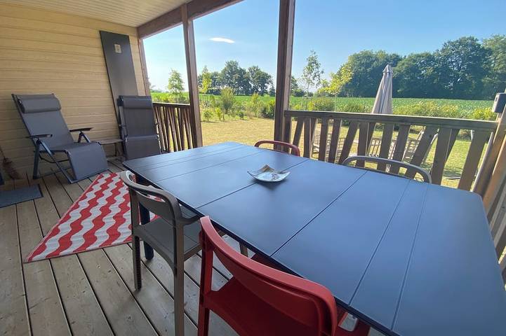 Maison pour 4 personnes, avec Terrasse et Jardin ainsi que Piscine et Sauna à Saubrigues