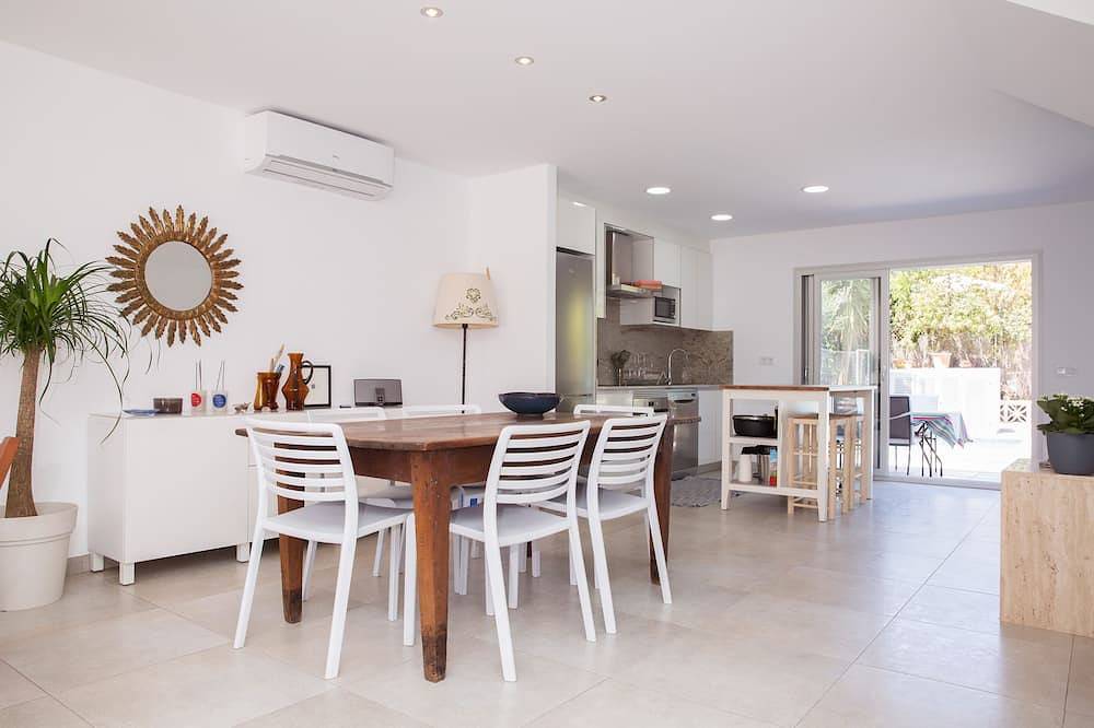 Nice House On The Beach With Swimming Pool Ideal For Families in Can Picafort, Santa Margalida