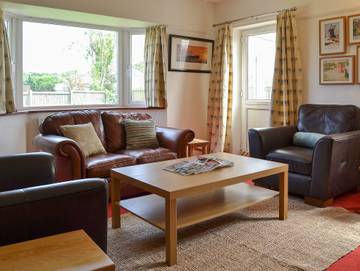 Log Cabin for 4 People in Mundesley, Norfolk, Photo 1