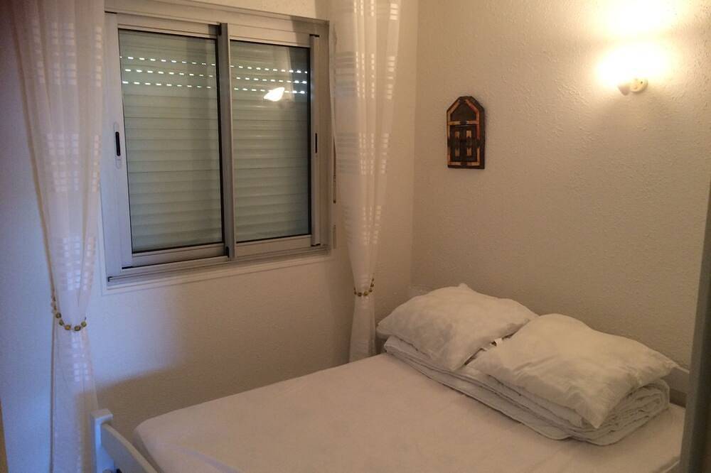 Appartement entier, Bord-mer, pas vis à vis, Rez-Jardin, Terrasse. park. privé, orienté Sud, Confort in Damgan, Côte des Mégalithes