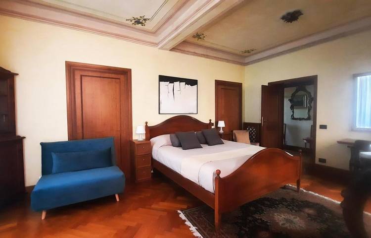 Vacation rental for 6 people, with Balcony and Terrace as well as View in Marino