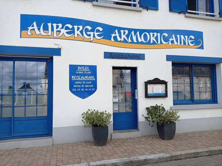 Hôtel pour 3 personnes, avec terrasse dans Louisfert