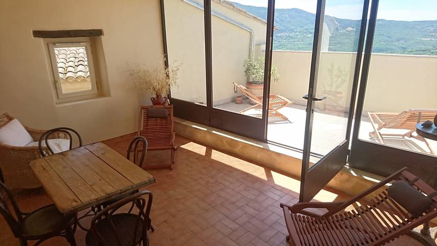 Gîte pour 7 personnes, avec terrasse à Saint-Martin-de-Castillon - 4