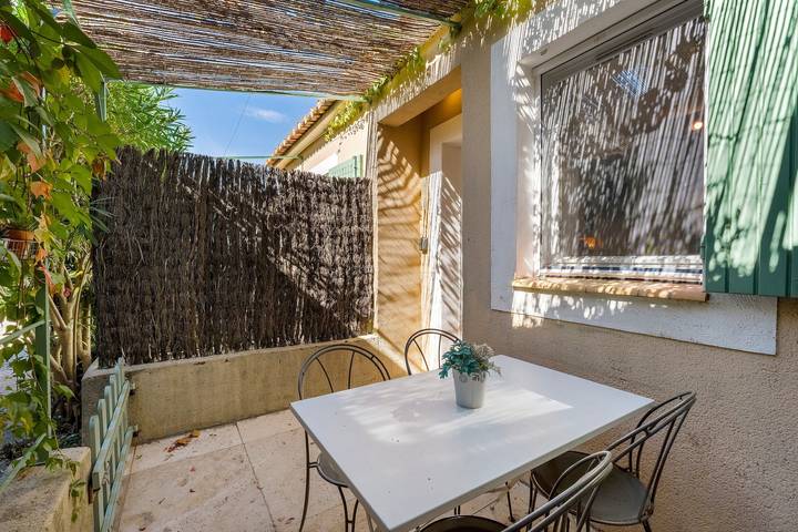 Casa 'le Mazet De Marius' con piscina, wifi y aire acondicionado in Saint-Rémy-de-Provence, Region de Arles