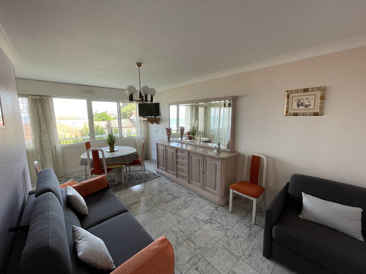 Appartement entier, Bel appartement T2 à deux pas des plages, avec parking et garage in Arcachon, Région d'Arcachon