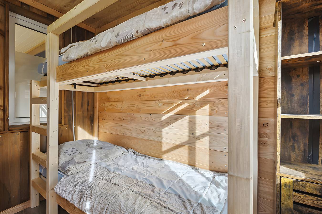 Ferienhaus 203 mit privater Terrasse, Garten und Wlan in Bungalowdorf Zadelsdorf, Zeulenroda-Triebes