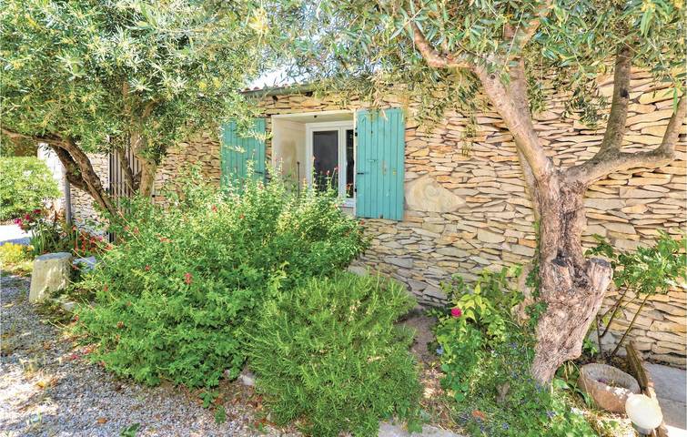 Tavel Apartment: Parkplatz, TV, Garten, Pool & Internet! in Tavel, Nimes und Umgebung