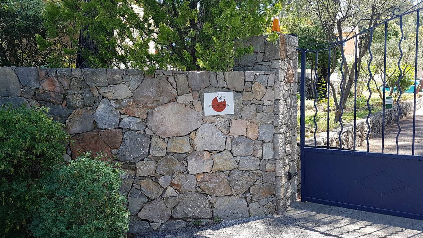 Le Mas des Hibiscus - Chambre Nature in Trans-en-Provence, Région de Draguignan