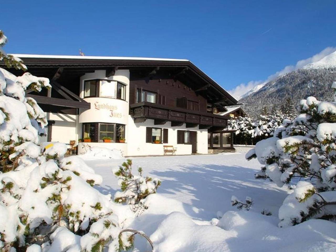 Ganze Ferienwohnung, Landhaus Ines - 2- Raum Appartement Süd in Seefeld in Tirol, Innsbruck Land