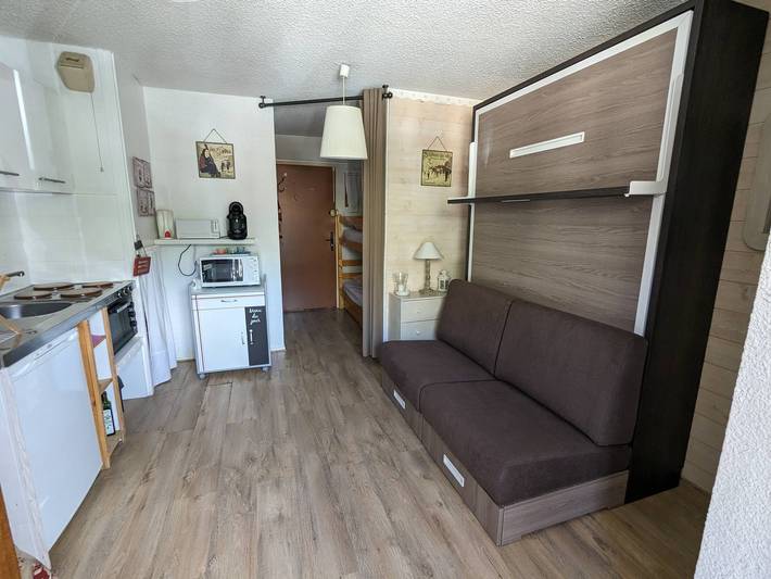 Lodge for 3 people, with balcony/terrace in French Alps