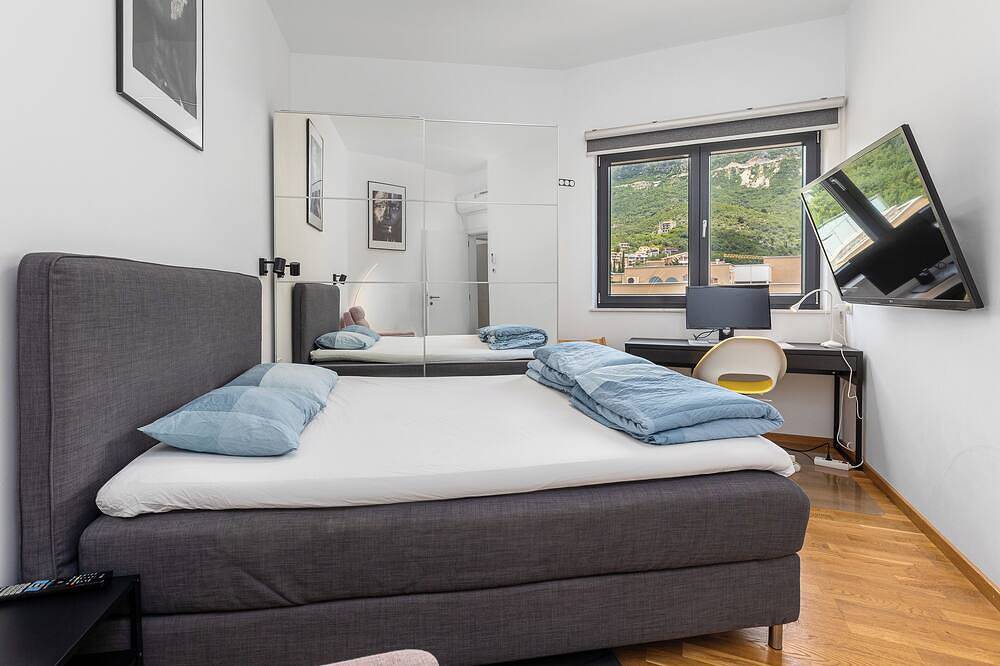 Ganze Wohnung, Panorama Meerblick Strand, Pool Wellness Luxus 3Br in Bečići, Opština Budva