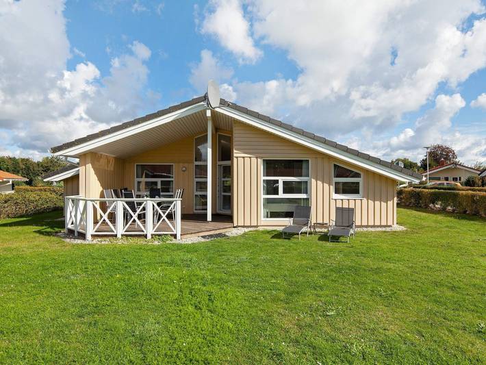 Ferienhaus für 12 Personen, mit Garten und Terrasse, kinderfreundlich in Grömitz - 4