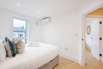 Apartment for 6 People in Hounslow, London, Photo 4