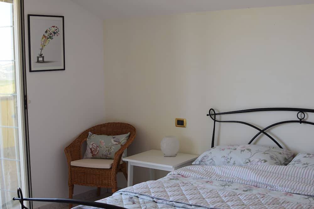 Stunning villa for 12, private pool, with free aircon and central heating in Civitella Casanova, Gran Sasso