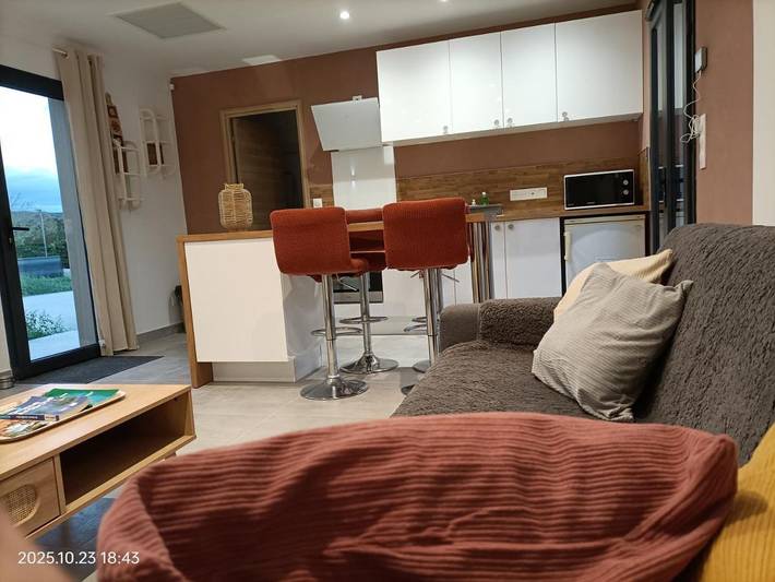 Gîte pour 5 personnes, avec jardin et terrasse à Les Granges-Gontardes - 2