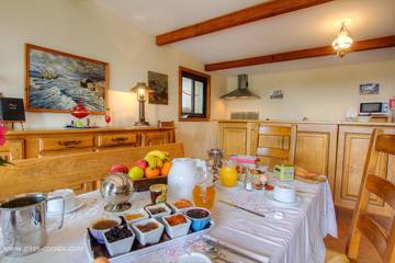 Alojamiento Y Desayuno para 3 Personas en Levie, Córcega del Sur, Foto 3