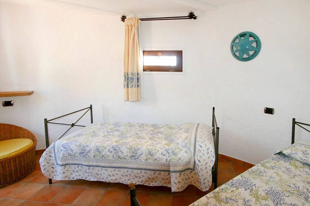 Villa indipendente con vasca idromassaggio, A/C, Wifi, piscina privata, Tv, patio, vista panoramica in Santa Teresa di Gallura, Santa Teresa Gallura