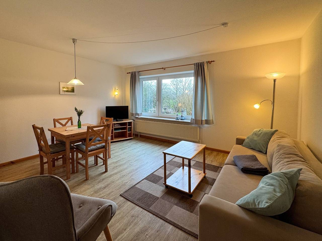 Ganze Wohnung, Apartment 'Fewo Binnen' mit Gemeinschaftsgarten und Wlan in Pellworm, Nordseeküste