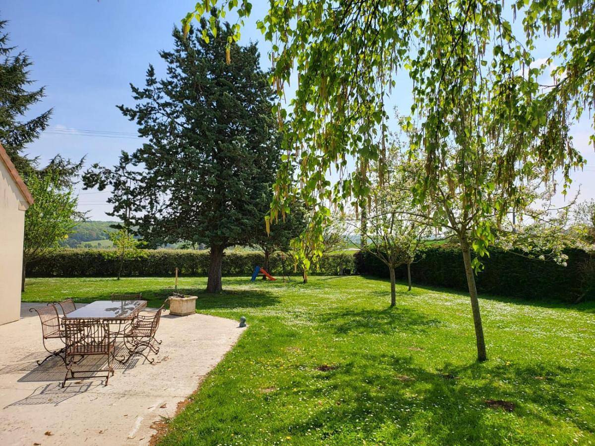 Maison de charme au cœur du Vexin Normand, 8 personnes, 4 couchages, calme et confort in Saint-Denis-le-Ferment, Région de Les Andelys