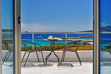 Hôtel pour 4 personnes, avec jardin et vue dans Koufonisia