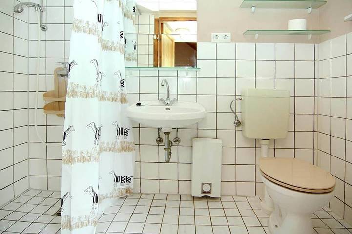 Ferienhaus für 4 Personen, mit Terrasse und Pool, mit Haustier in Markgrafenheide - 4