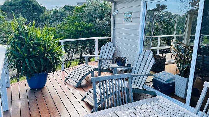 Holiday home for 12 people, with balcony and garden in Philip Island