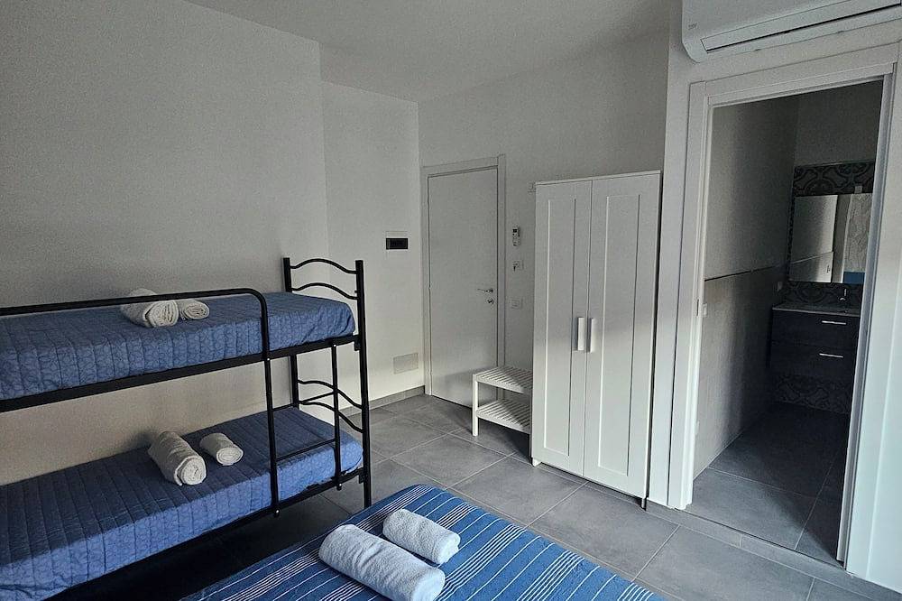 Hakuna Matata - Cozy Shelter Two Steps from the Beach in Terrasini, Provincia de Palermo