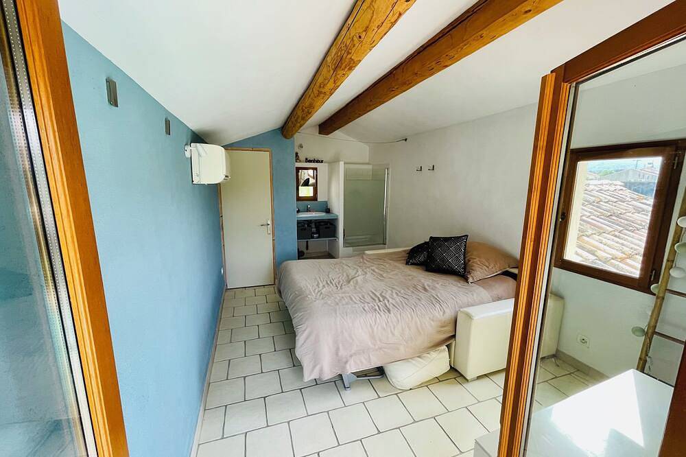 Villa Avec Piscine et Dépendance au Pied des Collines de Pagnol in Aubagne, Marseille region