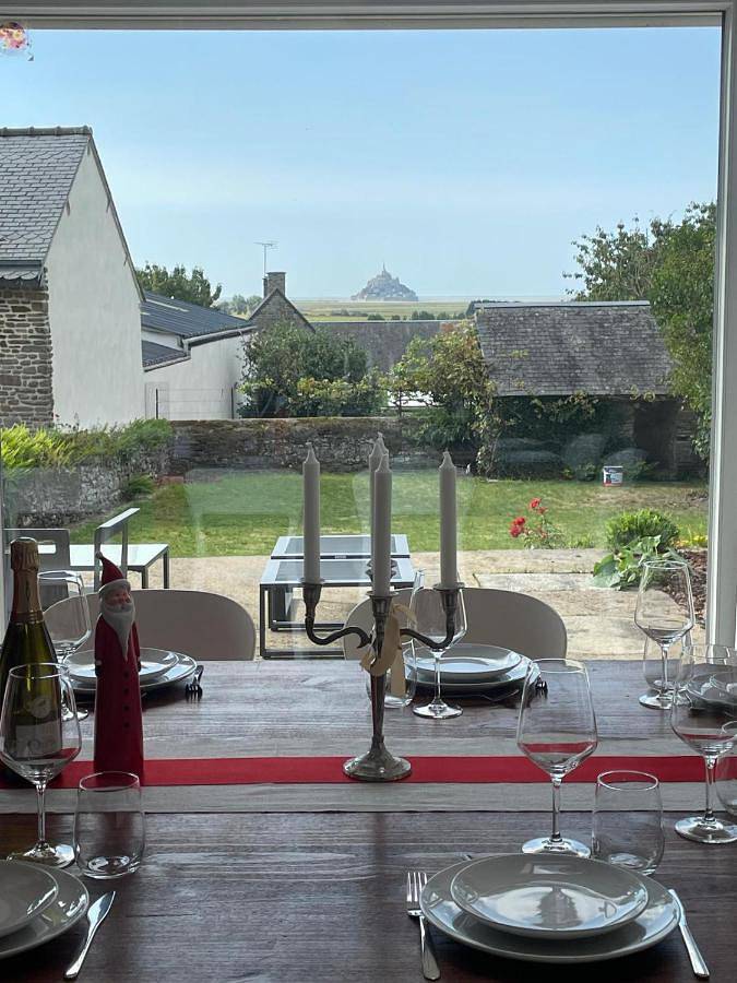 Location de vacances pour 12 personnes, avec jardin et vue à Huisnes-sur-Mer