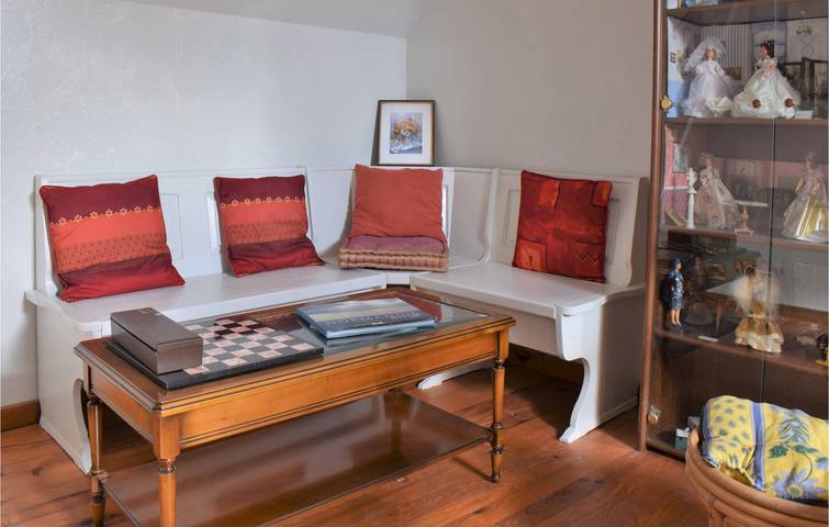 Apartamento acolhedor com 250m2: Estacionamento, TV, Jardim, Internet, Perto da cidade e do rio in Janville, Caen (Região)