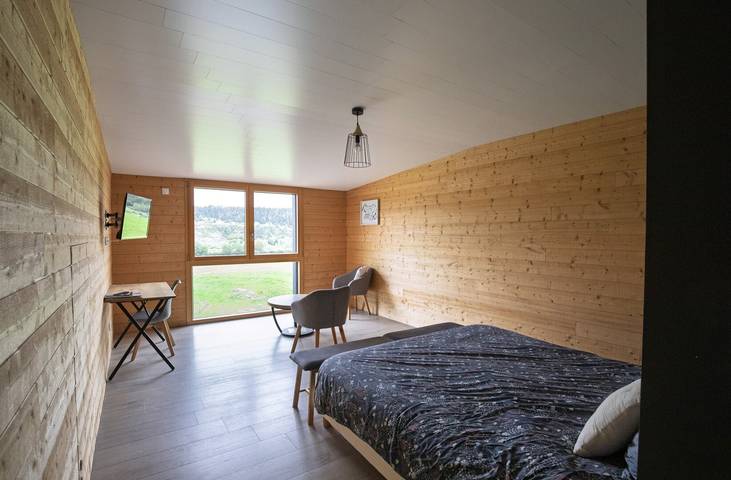 Location de vacances pour 2 personnes, avec Jacuzzi et Vue sur le lac dans le Jura - 3
