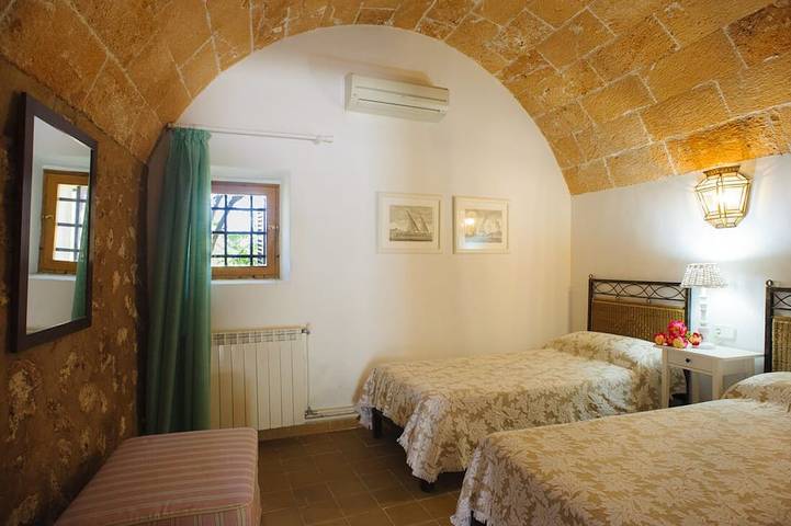 Finca für Gruppen für 6 Personen, mit Garten in Cas Concos - 4