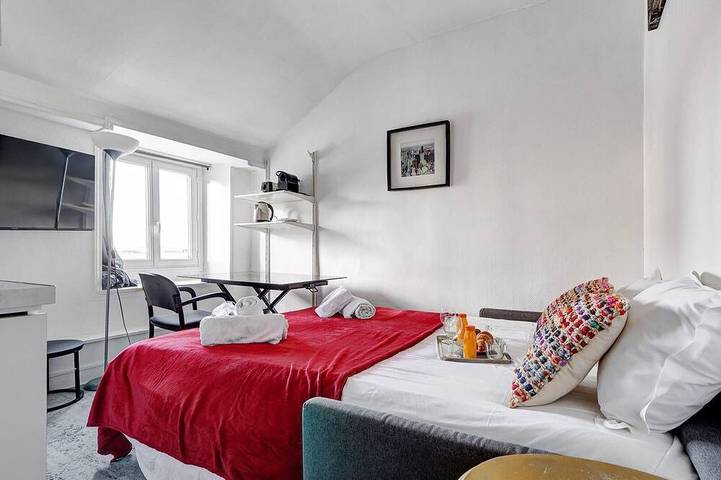 Ganze Wohnung, TheBlueStay 832 – Bright Cosy Studio – Montrouge in 14e Arrondissement, Paris