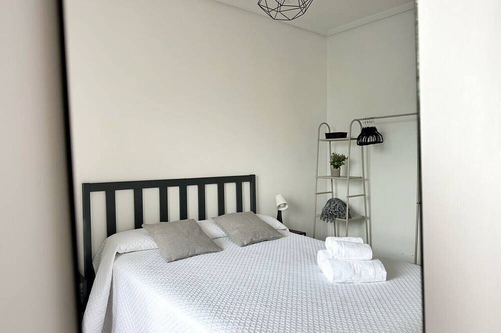 Entire apartment, La Espina, in Somo - 30024 in Somo, Ribamontán al Mar