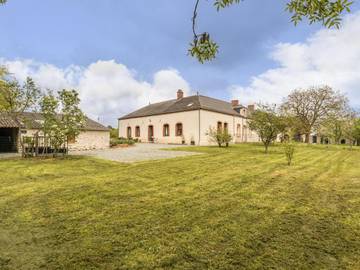 Gîte pour 6 personnes, avec jardin et terrasse dans Loireauxence