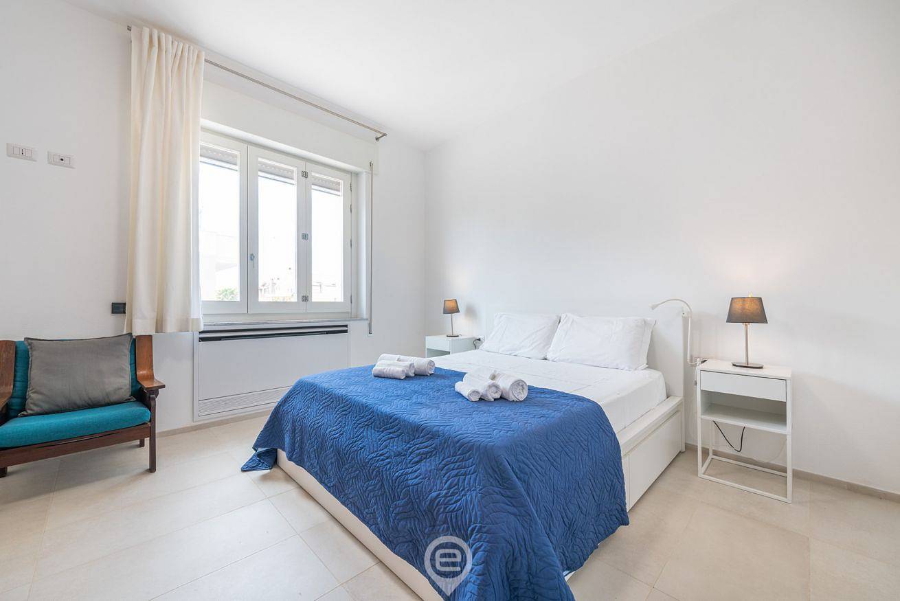 Entire apartment, Sandy Retreat in Torregrande, Oristano