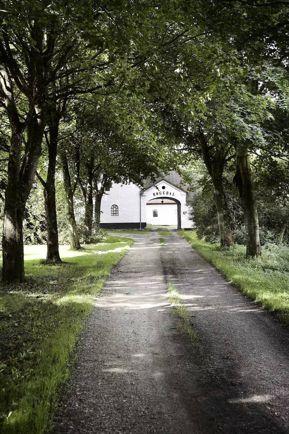 Restaurerat hus från 1842 vid Vejle Ådal in Vejle, Vejle region